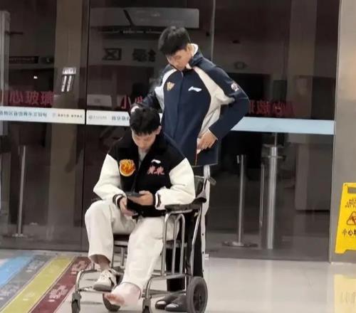 王楚钦与张,本智和在福,总决赛交锋,狗子28(中国)官方网站,狗子28H5官方网站,狗子28大舞台,狗子28官网平台