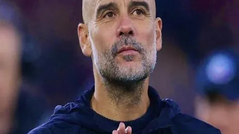 下半场惊心动魄！热刺与利物浦0-0僵持，西蒙斯染红退场，维尔茨制造致命威胁！