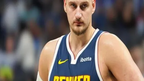 狗子28大舞台 产品 111311 whx